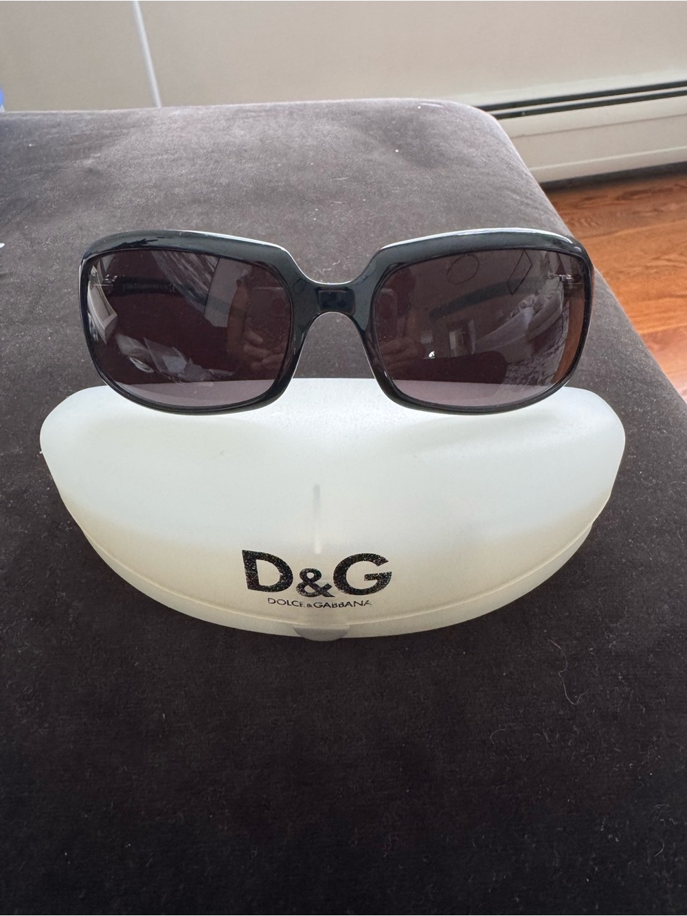 Vintage 90s Women's Dolce & Gabbana Black Sunglasses Made In Italy